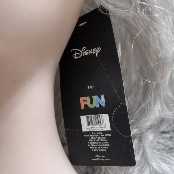 Disney Cruella Style White Curly Wig – Adult Costume Wig | New w/ Tag - Picture 3 of 3